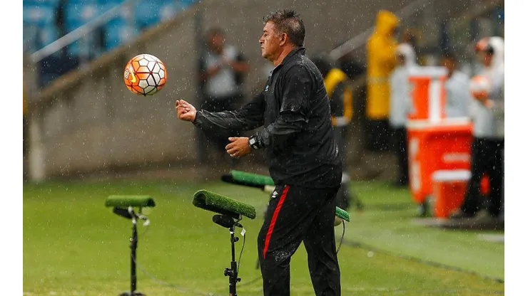 Claudio Borghi dirigiendo a Liga de Quito, su última experiencia como DT