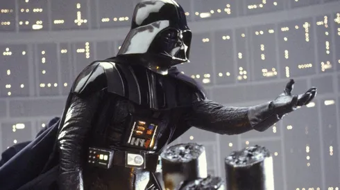 Vader era interpretado por David Prowse, quien interactuaba con Mark Hamill en las filmaciones. Pero la voz del icónico personaje de "El Imperio Contraataca" es de James Earl Jones.