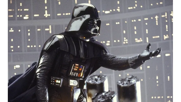 Vader era interpretado por David Prowse, quien interactuaba con Mark Hamill en las filmaciones. Pero la voz del icónico personaje de "El Imperio Contraataca" es de James Earl Jones.