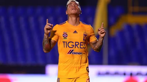 El futuro de Vargas está cada día más lejos de México.