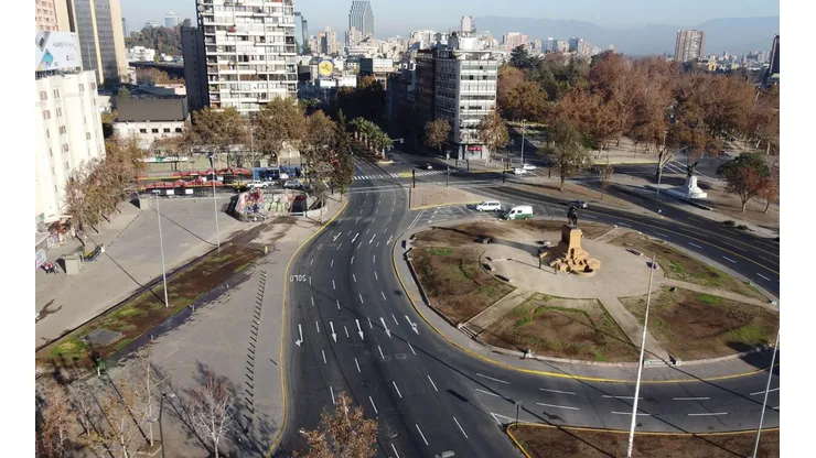 Las calles de Santiago debiesen tener poca circulación de vehiculos esta última semana de mayo.