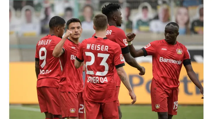 Charles y el triunfo del Bayer.