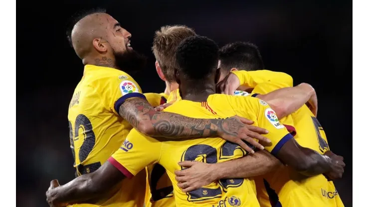 Arturo Vidal podría volver a vestir el 23 tras interés del Inter de Milán por Samuel Umtiti