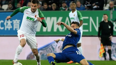 Habrá que poner el despertador para ver este choque.