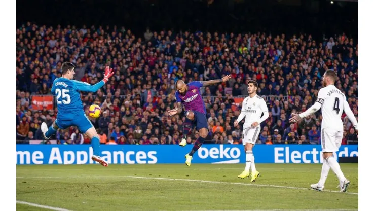 Gol al Real Madrid en 2018 fue escogido como el mejor de Arturo Vidal en el Barcelona