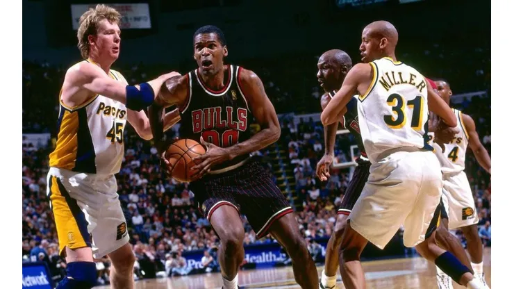 Parrish jugando con Jordan en los Bulls