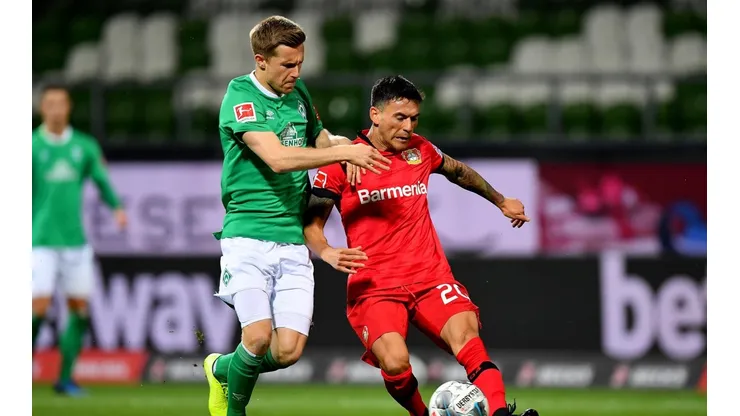 Charles Aránguiz y el Bayer Leverkusen, de buen cometido ante Werder Bremen, ahora irá por el Borussia Mönchengladbach en la Bundesliga.