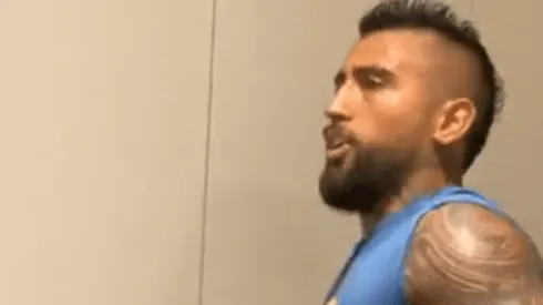 Vidal corriendo en su casa