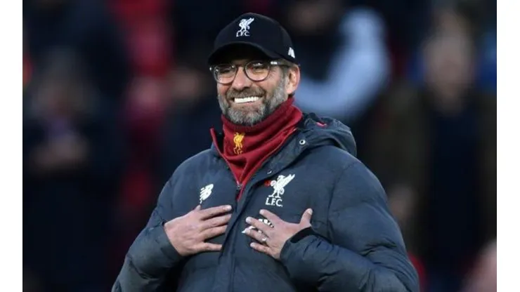 Jürgen Klopp en la banca de Liverpool