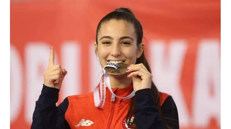 A sus 20 años, Valentina Toro aspira a representar a Chile como karateca en los Juegos Olímpicos.