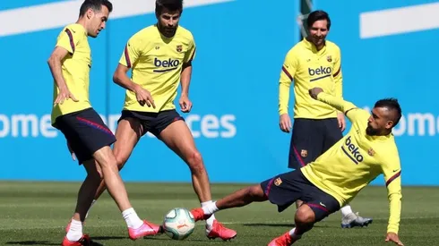 Vidal entrenando con Barcelona