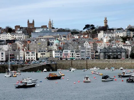 La exótica isla que es opción para terminar la Premier League