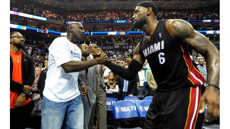 Jordan y LeBron en un partido viejo de Miami Heat