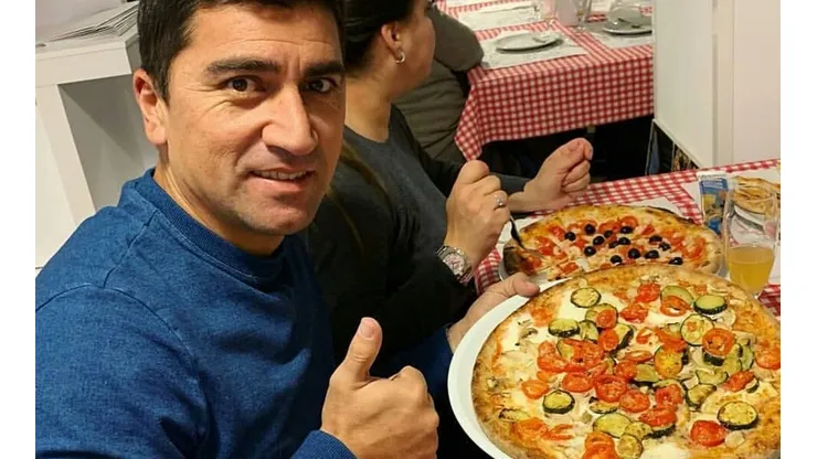 A David Pizarro le gusta la buena mesa y en Italia no se olvidan de sus excentricidades