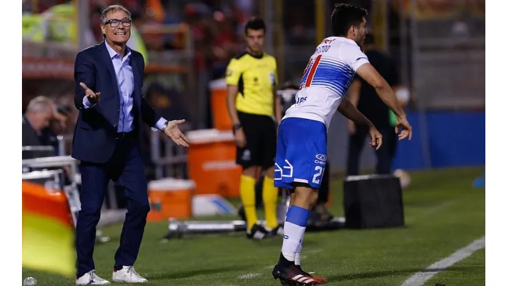 Holan recibió una dura crítica