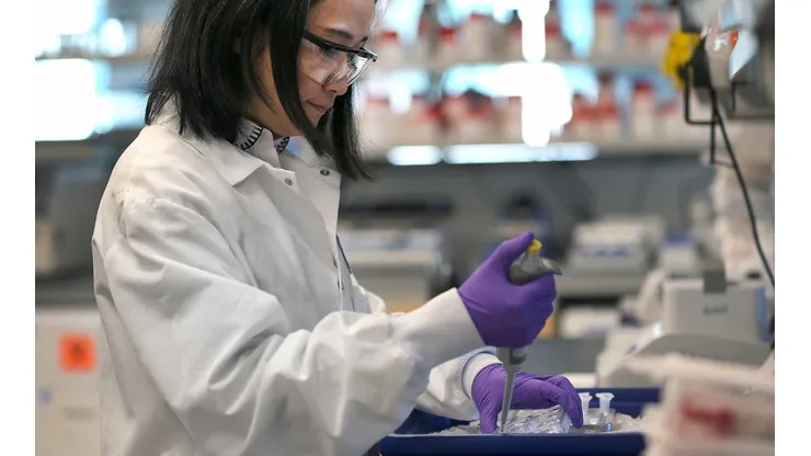 Moderna es uno de los laboratorios que lidera la carrera por una vacuna contra el coronavirus.