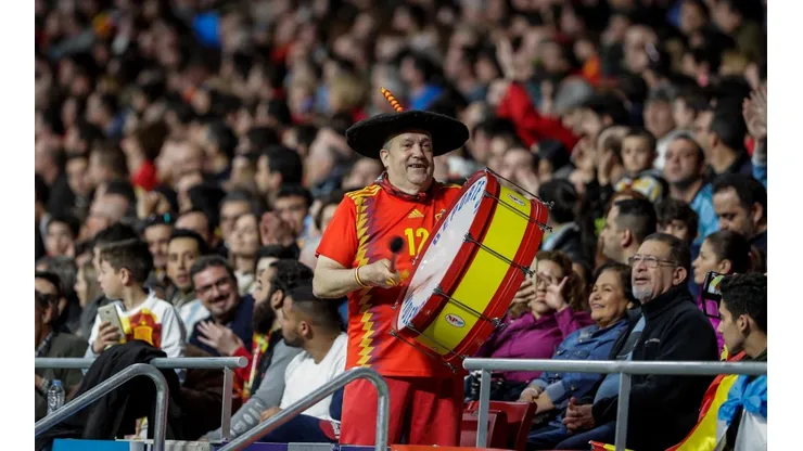 Manolo alentando a España en el último Mundial