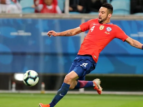 Prensa argentina asegura que Boca Juniors vuelve a la carga por Mauricio Isla