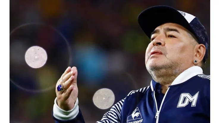 Diego Maradona se emocionó hasta las lágrimas en campaña solidaria