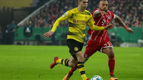 Vidal por Bayern Múnich jugando contra Borussia Dortmund