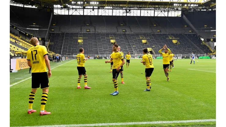 El Dortmund volvió con una goleada sobre el Schalke 04