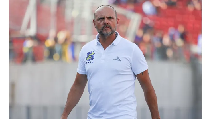 Everton presentó un caso positivo en el plantel