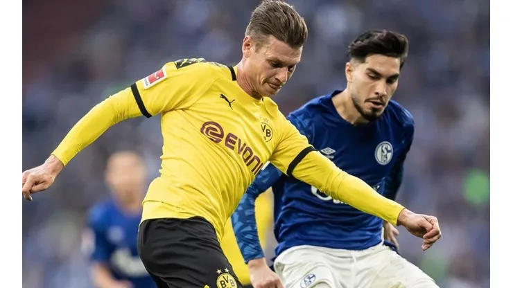 Dortmund se mide ante Schalke 04 con el objetivo de ganar y seguir en lo alto de la Bundesliga.