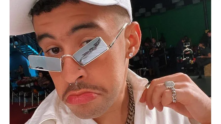 Bad Bunny al parecer ni se enteró de la polémica de "Safaera" en Spotify.