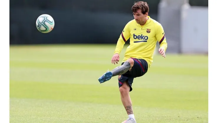 Messi entrenando en Barcelona