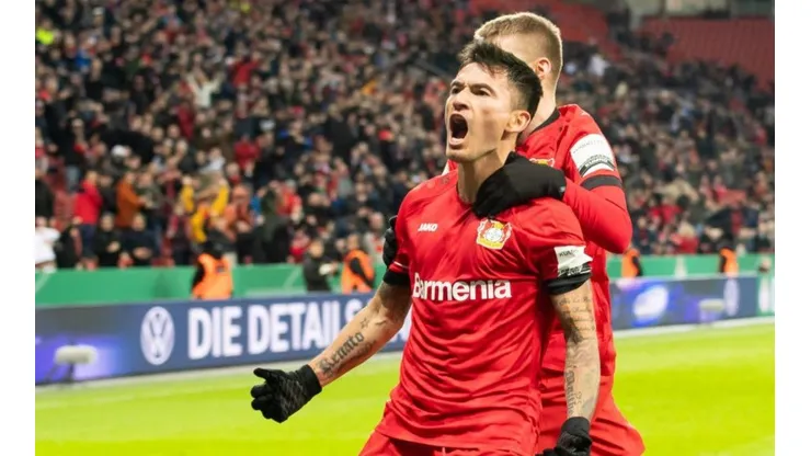 Charles Aránguiz parte con todo en la final del "Mejor jugador" del Bayer Leverkusen