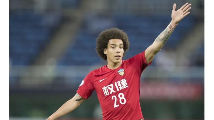 Axel Witsel con la camiseta del desaparecido equipo Tianjin Tianhai