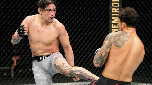 Gabriel "Moggly" Benítez sufrió un terrible corte en su pierna que le dejó el hueso de la tibia a la vista