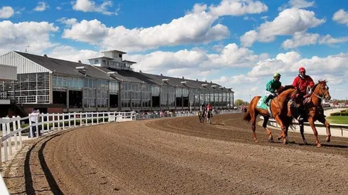 El circuito de Fonner Park sigue en acción este martes y miércoles.