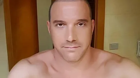 Julián Elfenbein sigue a cargo de "Pasapalabra" en Chilevisión.