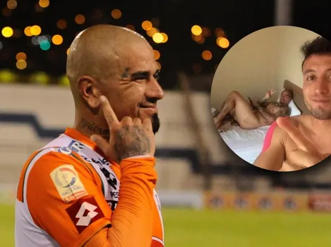 Kike Acuña habla por primera vez de la foto en pelotas con Larry Valenzuela