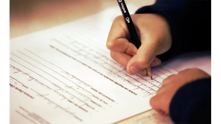 El Ministerio de Educación quiere implementar el Simce este año.