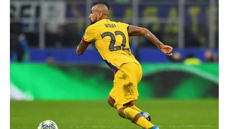 Vidal jugando por Barcelona