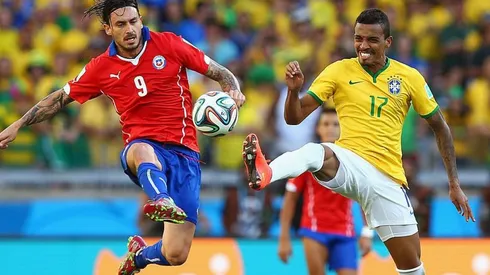 Pinilla jugando en Brasil 2014