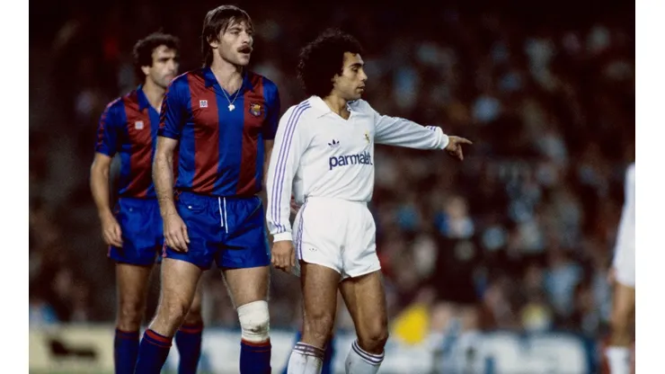 Hugo Sánchez en un clásico ante el Barcelona