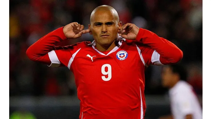 Revisa los goles de Humberto "Chupete" Suazo vistiendo la camiseta de Chile