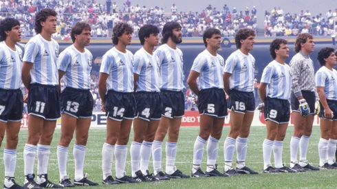 Borghi junto a Maradona en el Mundial de México 1986
