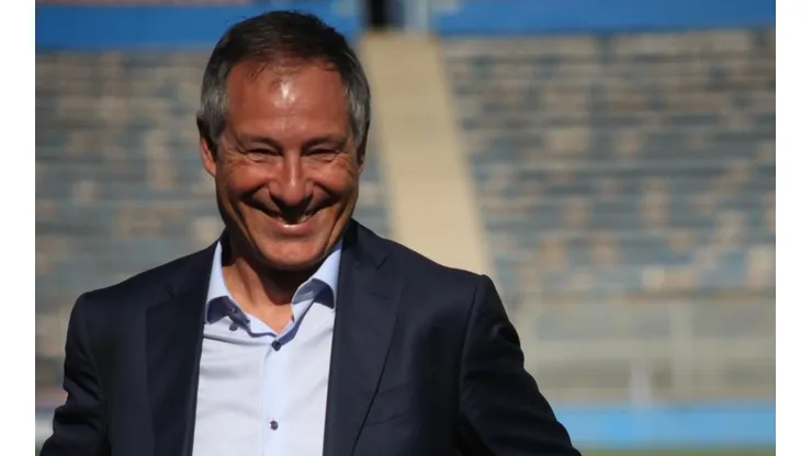 Ariel Holan lidera al puntero del campeonato chileno, Universidad Católica