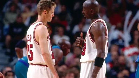 Kerr junto a Jordan