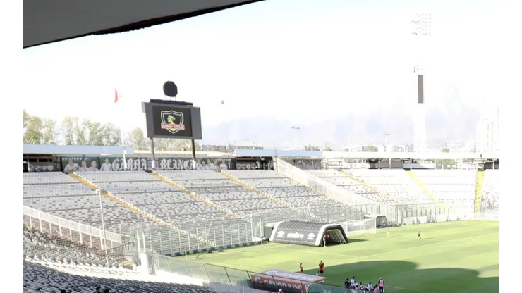 Funcionario de Colo Colo dio positivo por Covid-19 y está en cuarentena.