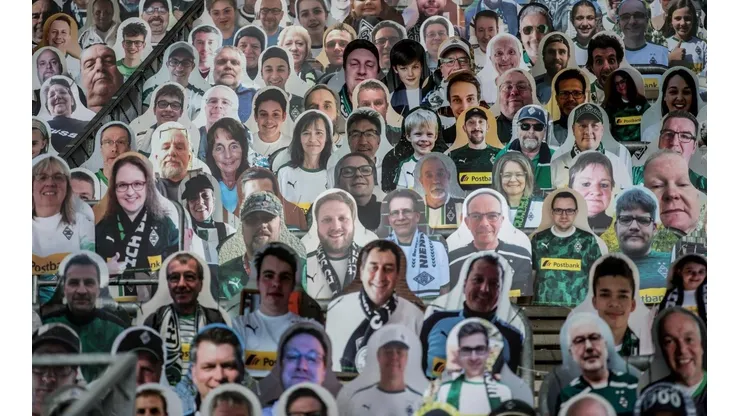 Hinchas de cartón en Borussia Mönchengladbach