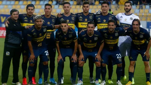 Un futbolista del primer equipo de Everton es el primer jugador con el coronavirus en Chile.