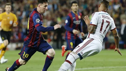 Como mueve la cadera Boateng.