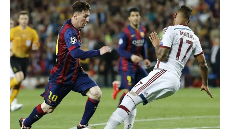 Como mueve la cadera Boateng.