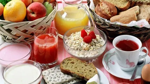 Las opciones para sorprender a tu mamá en su día son varias.