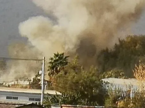 Un gran incendio afecta a un conjunto de viviendas en Población La Pincoya